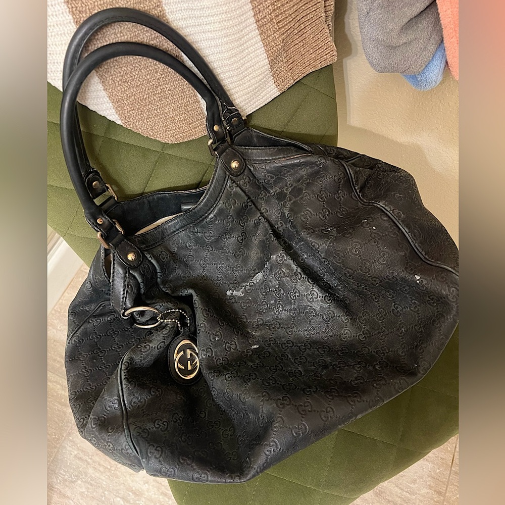 Authentic Vintage Gucci
GG Signature Sukey Medium